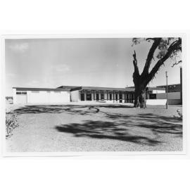 Duval College, UNE