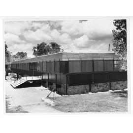 Administration block, UNE