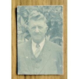 [Fred Voisey]