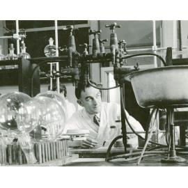 Dr N.V. Riggs, Senior Lecturer in Organic Chemistry