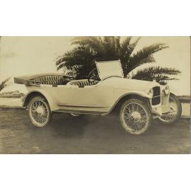 New car displayed in Sydney (Hupmobile 22 ??)