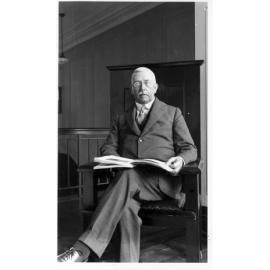 Howard Hinton (1867-1948) - Benefactor of Armidale Teachers' College