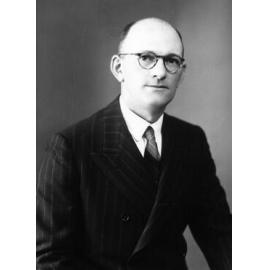 H.W. Oxford, A.L.P. candidate, 1943, member of Armidale Teachers' College staff