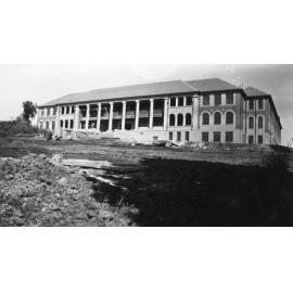 Armidale Teachers' College, construction almost complete, c. 1930.