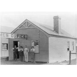 Uralla Times Office, Herbert "Barnes" Vincent, c. 1920