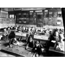 Interior of 5th classroom in Boys' Department of Armidale Demonstration School, 1940