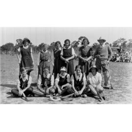 Armidale Teachers' College: Sporting Groups: Easter Re-union, Ex-Students Hockey Team 1933