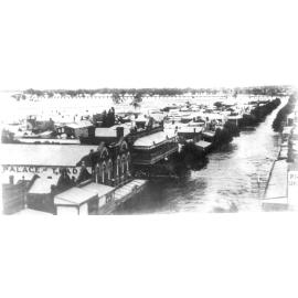 Peel Street, Tamworth in 1910 flood. Railway viaduct in distance