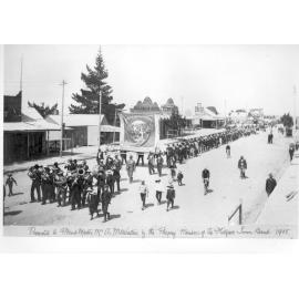 Hillgrove Town Band and miners' groups marching in the Eight-Hour Day procession, 1905