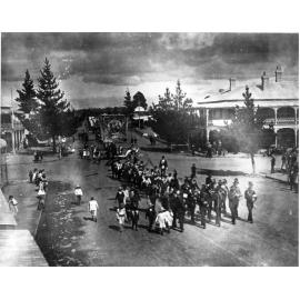 Eight-Hour Day Procession, Bracken Street, Hillgrove, [1909 -1910]