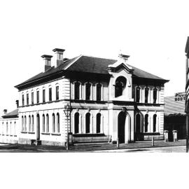 Commercial Bank, corner Beardy and Dangar Streets, 1908