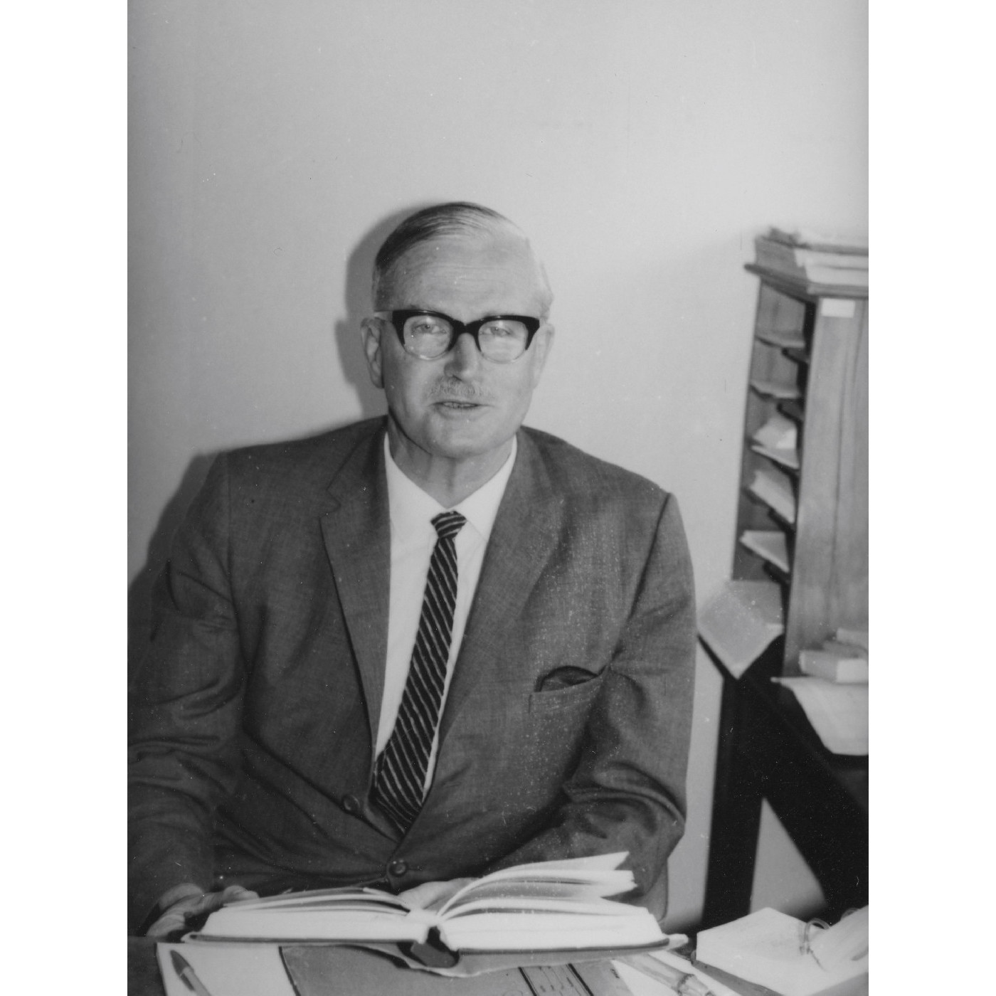 Ward, Russel, 1914-1995