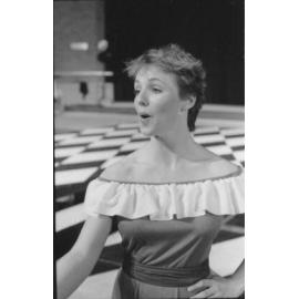 UNE Drama Production, 'Oh What a Lovely War', 1985