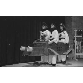 UNE Drama Production, 'Oh What a Lovely War', 1985