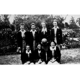 Netball team 1939 Netball - B. Briggs, H. Longworth, L. Perkins, (back) Ena Skinner, B. Marks, D. Anderson & J. Briggs