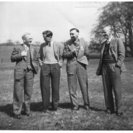 Frank Letters (l), Duncan Howie (r) and two unidentified individuals