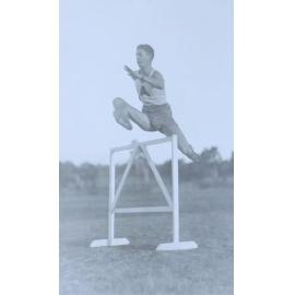 Ron Frankham, hurdling,  August 1935