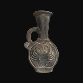 MA1975.10.1 Black-Ware vase with crab