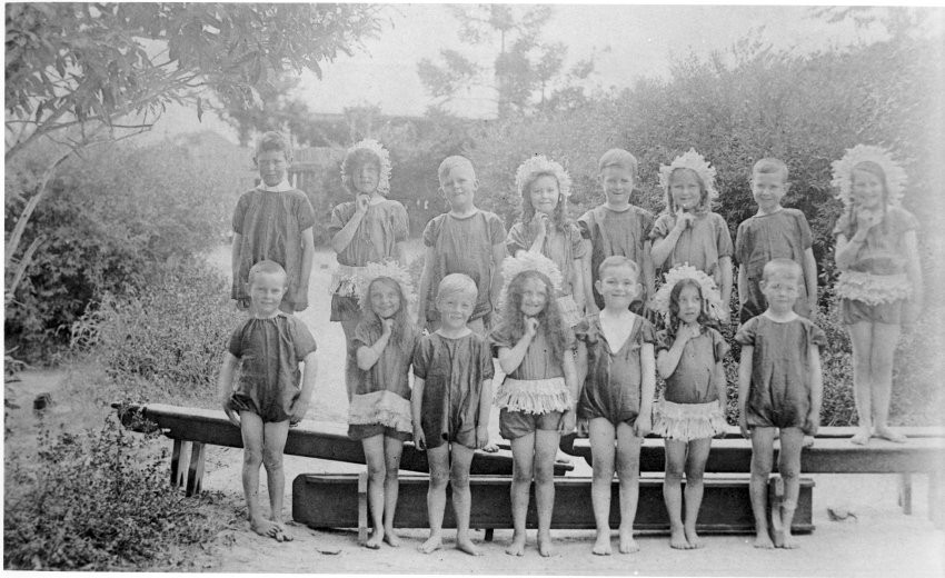 Hillgrove School Concert. "The Gumnuts in the Three Bears", 1917